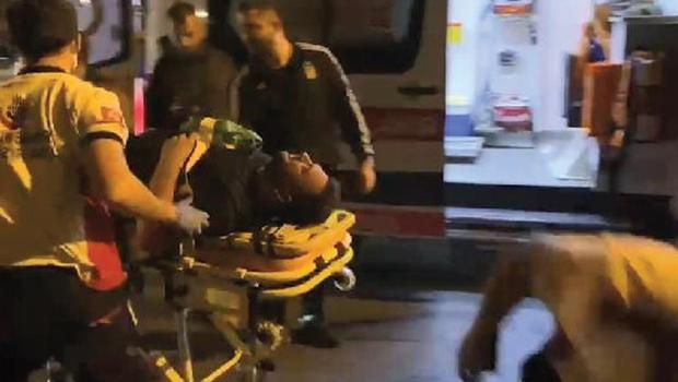 Aşırı hızlı giden otomobilin şoförü kaza yaptı