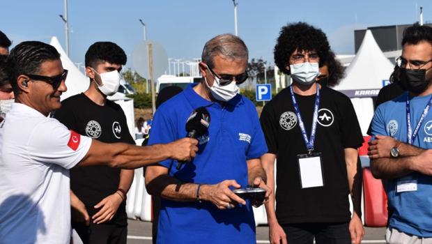 Savunma Sanayii Başkanı Demir'den otonom araç yapan gençlere destek