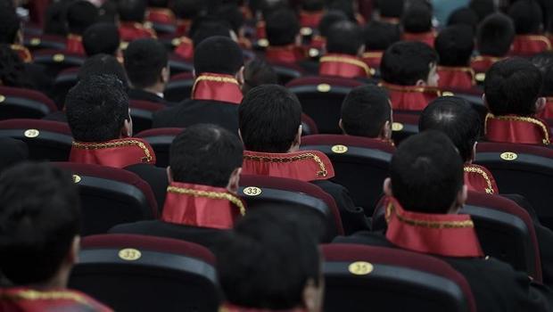 Hakim ve savcıların görevde yükselme kararları Resmi Gazete'de