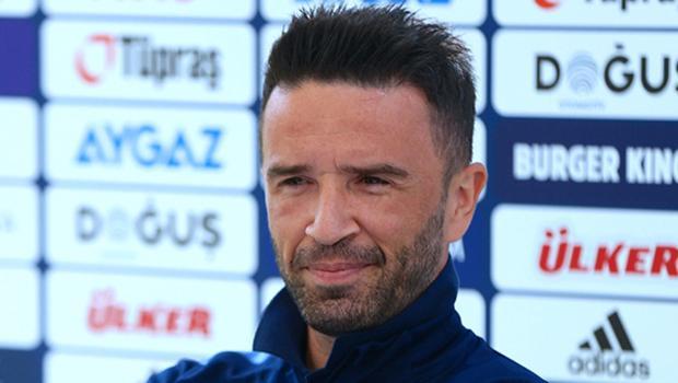 Rizespor'un yıldızı Gökhan Gönül'den açıklama: 'Bu bahaneler bitti'
