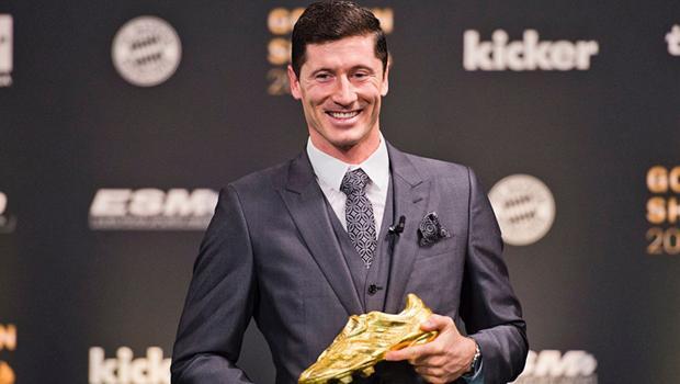 Robert Lewandowski Altın Ayakkabı ödülünü aldı