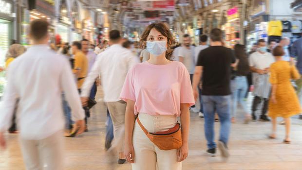 Ortamda tek maske takan benim, virüsten korunuyor muyum?