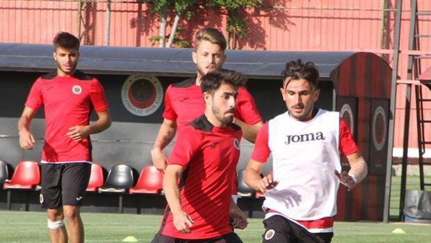 Gençler çıkış peşinde