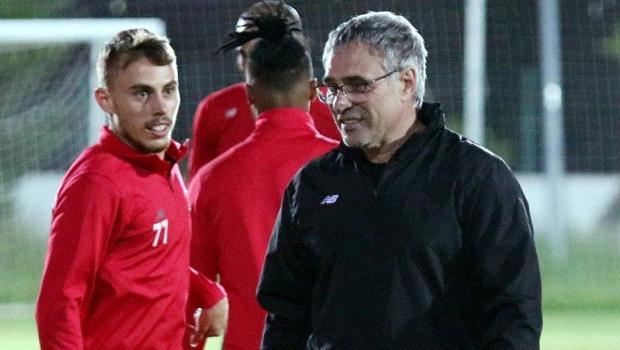 Antalyaspor'da Adana Demirspor maçı öncesi 2 eksik