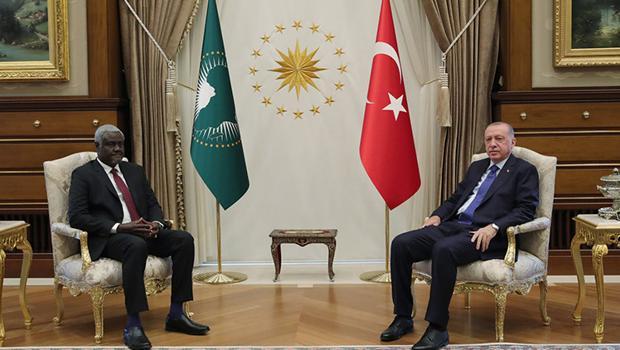 Cumhurbaşkanı Erdoğan, Afrika Birliği Komisyonu Başkanı Mahamat'ı kabul etti