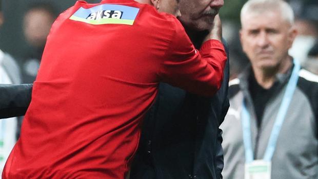 Beşiktaş-Sivasspor maçından en özel fotoğraflar! Sergen Yalçın'ın kırmızı kart gördüğü anlar...