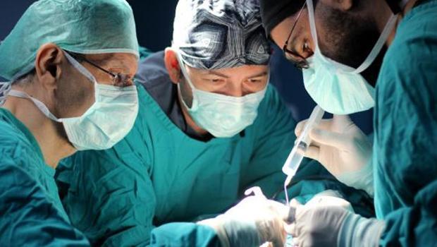 İlk kez biyonik kulakla duydu! 'Sesle tanıştı'