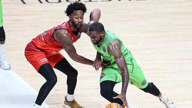 TOFAŞ: 92 - Filou Oostende: 83