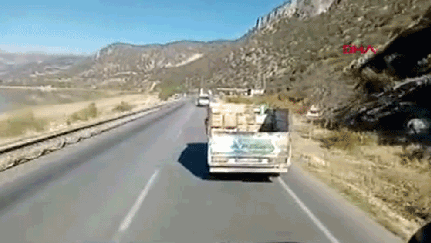 Isparta'da kafa kafaya facia! Katliam gibi kaza anbean kamerada