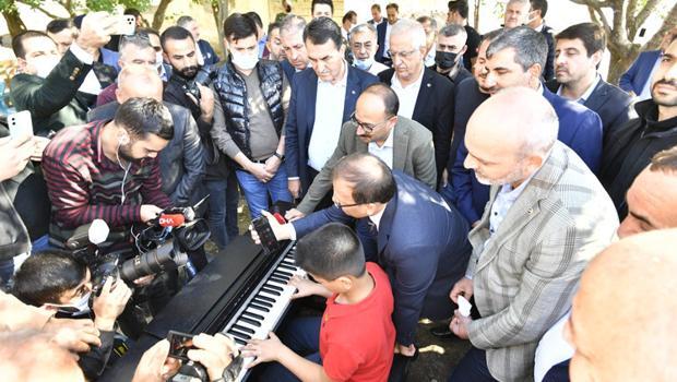 'Kusursuz kulak' Bager, Cumhurbaşkanı Erdoğan için çaldı