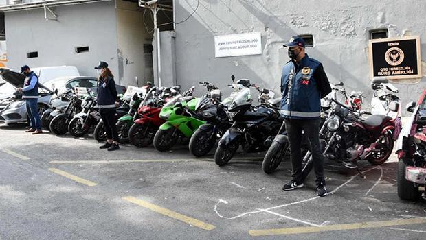 İzmir'de çalıntı araçlarla hırsızlık yapan şebekeye operasyon