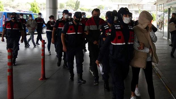İzmir'de uyuşturucu ticareti operasyonu; doktorlar ve eczacılar da gözaltında
