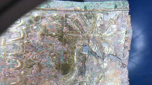 'Önemli bulgular keşfettik' sözleriyle duyurdu! Satala Antik Kenti'nde Urartu savaşçısının bronz kemeri bulundu