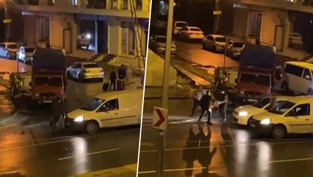 Avcılar'da yolunu kestiği araçtakilerden dayak yedi