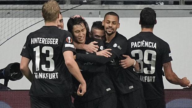 F.Bahçe'nin grubunda Frankfurt, Olympiakos'u devirdi