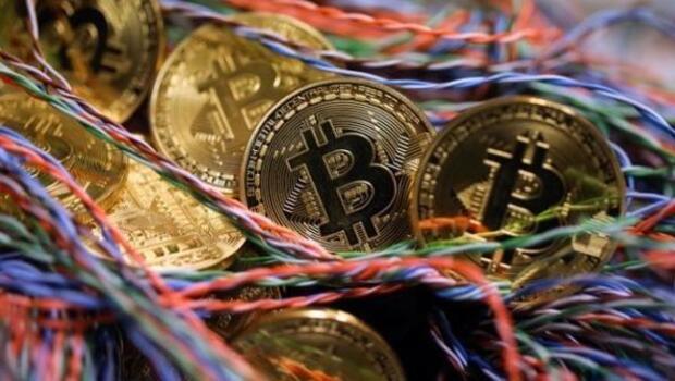Bitcoin zirve sonrası geriliyor! Haftaya riskli olabilir