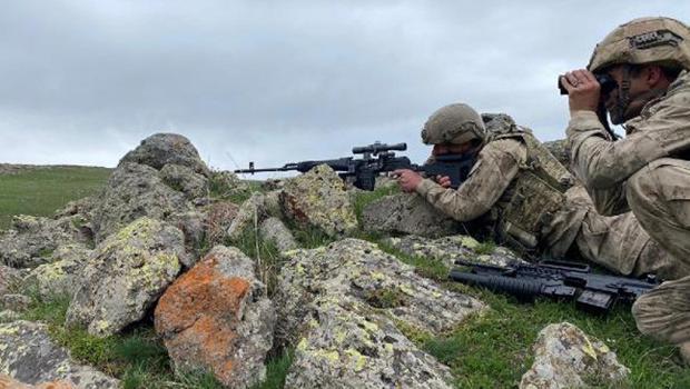 Ardahan'da operasyon! Teröristlerin malzeme dolu sığınağı imha edildi