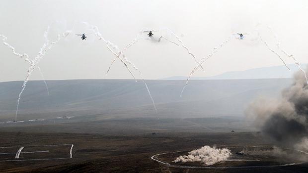 TSK'dan 'Ateş Serbest-2021' faaliyeti... Nefes kesti