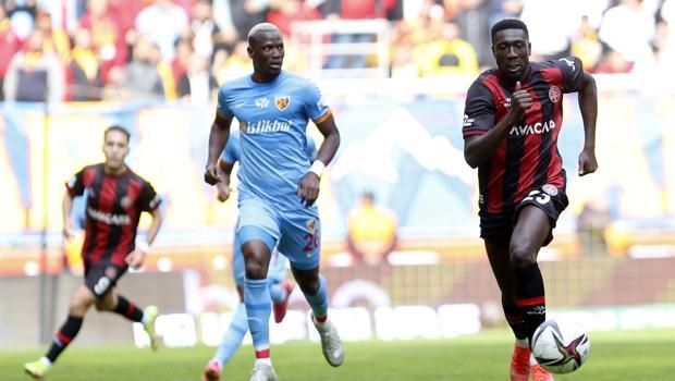 Kayserispor - Fatih Karagümrük maçından fotoğraflar