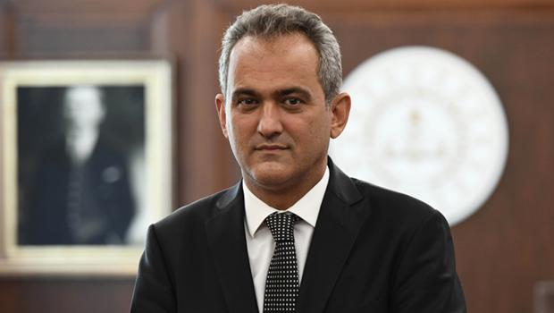 Bakan Özer: 774 bin 536 kadrolu, 114 bin 1 sözleşmeli öğretmen var