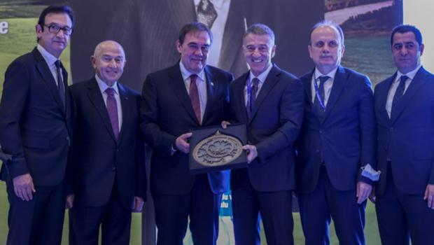 Golf Federasyonu'nun yeni başkanı Yıldırım Demirören oldu