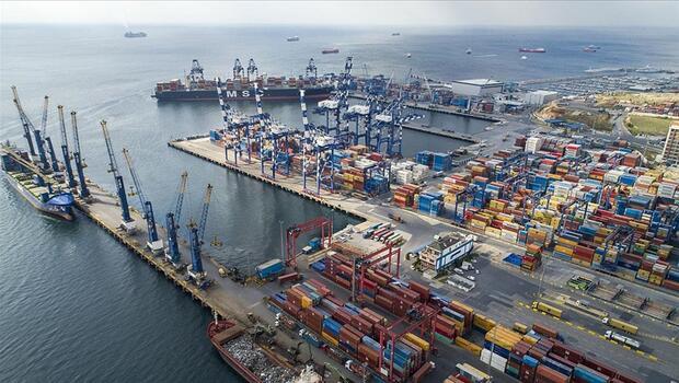 Türkiyenin ihracatı ile ithalatı arasındaki makas hızla kapanıyor