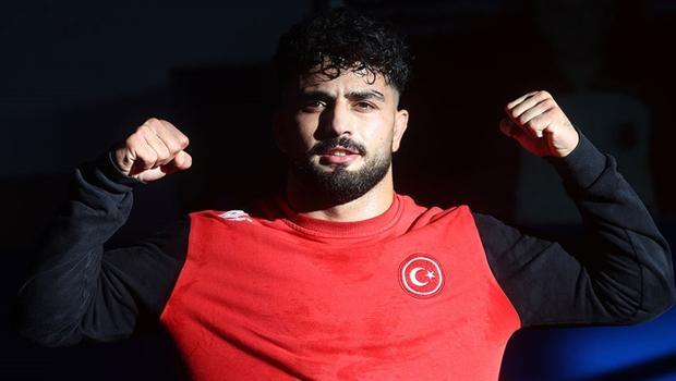 Ramazan Sarı 23 Yaş Altı Dünya Güreş Şampiyonası'nda ikinci oldu