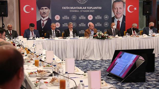 Bakan Soylu Fatih'te ve Arnavutköy'de muhtarlarla bir araya geldi
