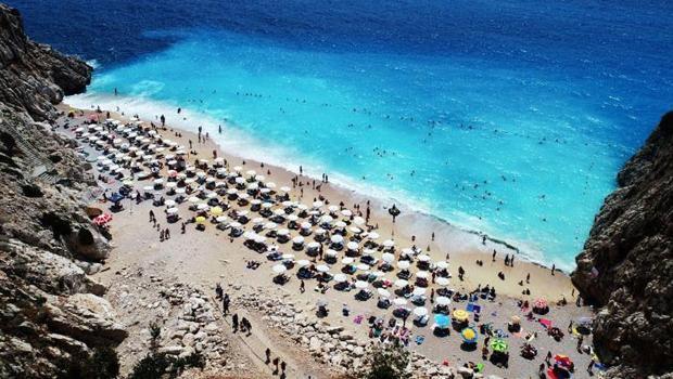 Antalya turizmde yabancı rakiplerini geride bıraktı Antalya turizmde yabancı rakiplerini geride bıraktı