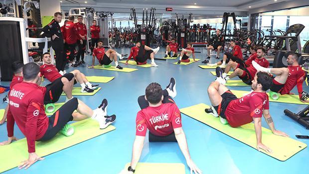 A Milli Futbol Takımı, Cebelitarık maçı hazırlıklarına başladı