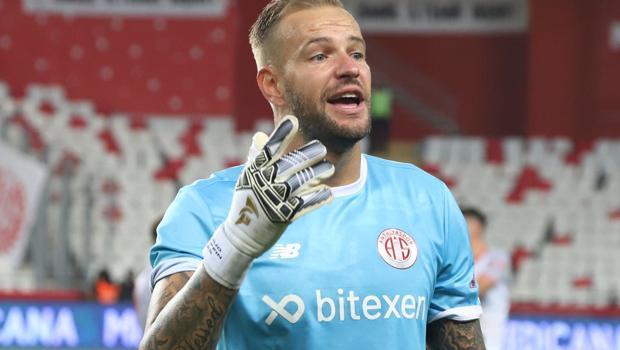 Antalyaspor kalesini koruyamıyor