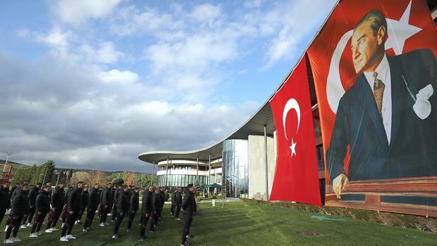 A Milli Futbol Takımı, Büyük Önder Mustafa Kemal Atatürk'ü andı