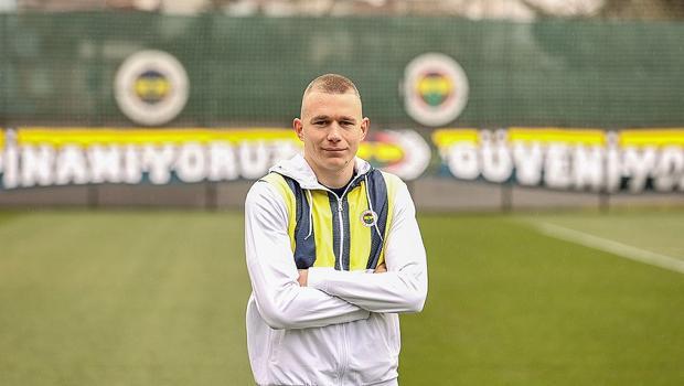 Fenerbahçe'de Attila Szalai'nin talipleri artıyor! Chelsea, Sevilla, Atletico Madrid...