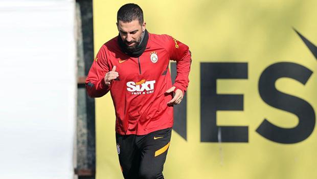 Galatasaray'da Fenerbahçe maçına doğru Arda Turan gelişmesi