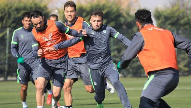 Konyaspor'da Çaykur Rizespor hazırlıkları! Takımda 3 eksik...