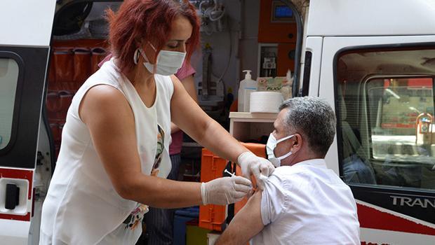 Doç. Dr. Akelma: Koronavirüs aşısı olmak için yakınınızın ölmesini beklemeyin