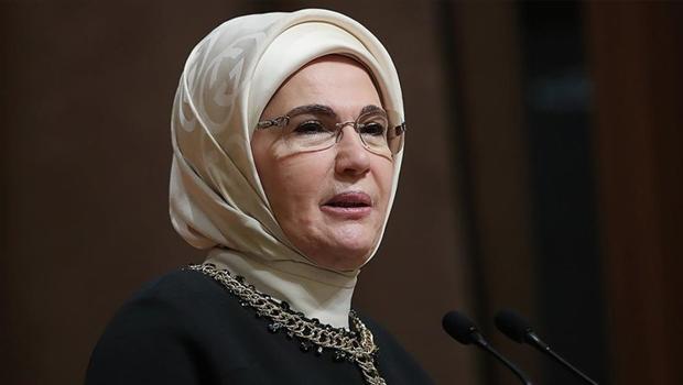 Emine Erdoğan, TOGEMDER'in eski ve yeni yönetim kurulu üyeleriyle bir araya geldi