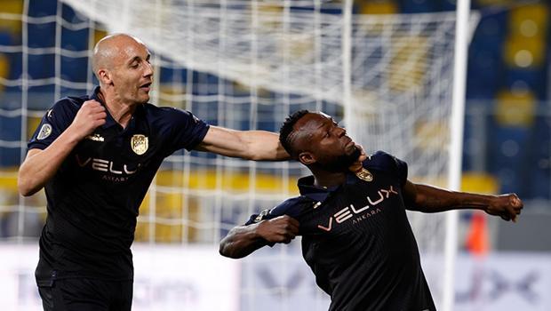 Kwabena Owusu'nun 2 maçlık cezası onandı