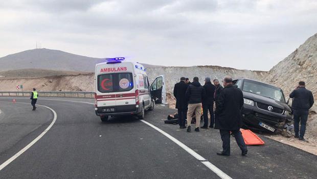 Sultangazi Belediye Başkan Yardımcısı Çiçek ile AK Parti Sultangazi İlçe Başkanı Yiğitoğlu kazada yaralandı