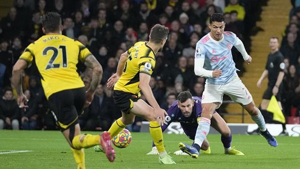 Watford, Manchester United'ı dağıttı! Ozan Tufan...