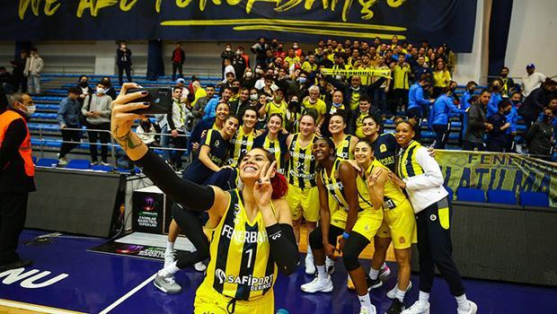 Fenerbahçe Safiport 5'te 5 yaptı