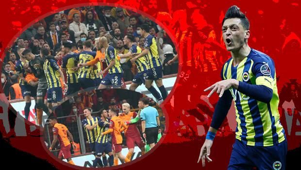 Son Dakika Haberi... Galatasaray-Fenerbahçe derbisinde iki kez saha karıştı! Mesut Özil'e büyük tepki, Muslera...