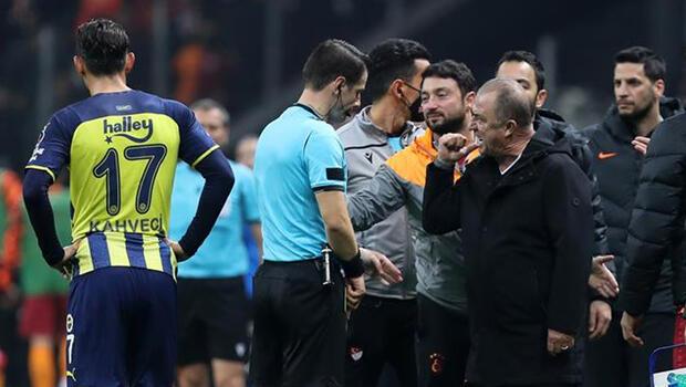 Son Dakika Haberi... Galatasaray-Fenerbahçe maçında Fatih Terim kırmızı kart gördü!