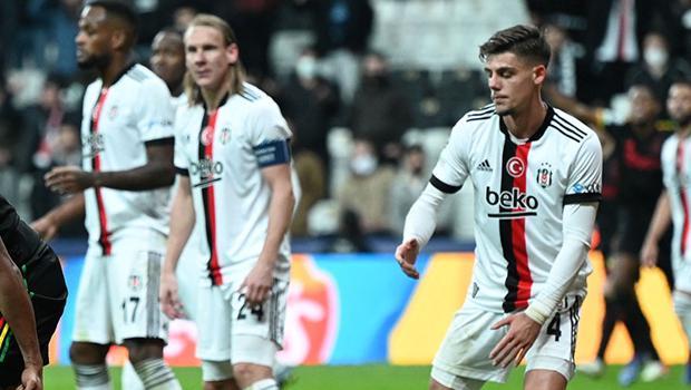 Beşiktaş'a Montero'dan kötü haber! Sedyeyle çıktı...