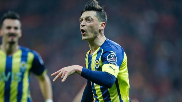 Son dakika: Mesut Özil'den Fenerbahçe'ye müjdeli haber