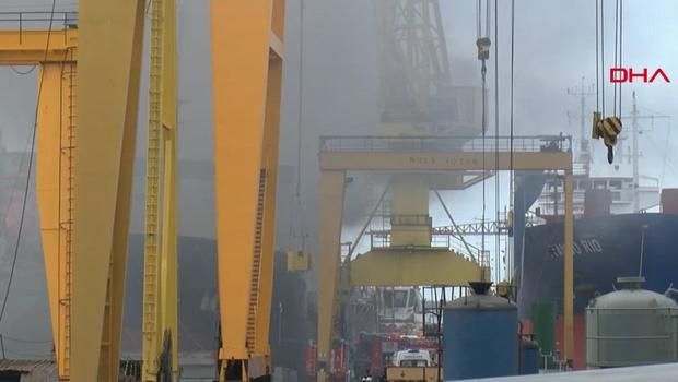 Son dakika: Tuzla Tersanesi'nde gemi yangını! Çok sayıda ekip bölgede