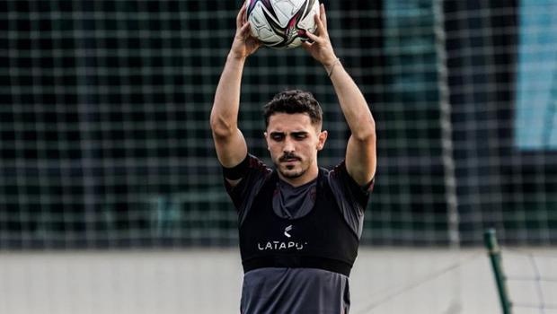 Abdulkadir Ömür kariyer ilki için sahada