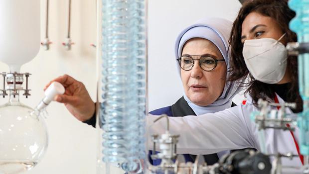 Emine Erdoğan'dan TÜBİTAK Marmara Araştırma Merkezi'ne ziyaret