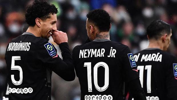 Lionel Messi'nin şov yaptığı maçta Neymar'ın sakatlığı moralleri bozdu