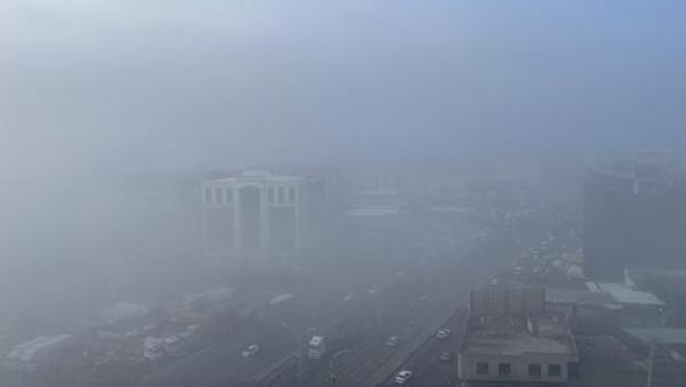 Diyarbakır'da sisten göz gözü görmüyor